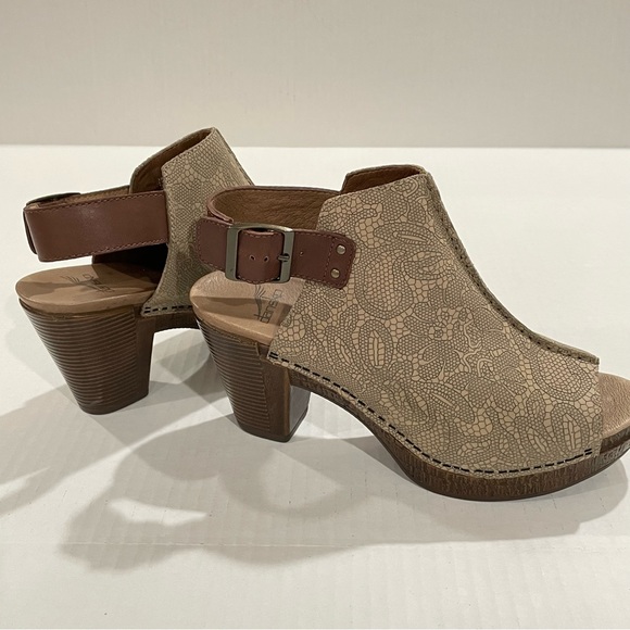 DANSKO Reggie Nubuck Taupe Lace| Peep Toe Clogs Slingback Size 39 | Heel 3-1/2” - Picture 5 of 5